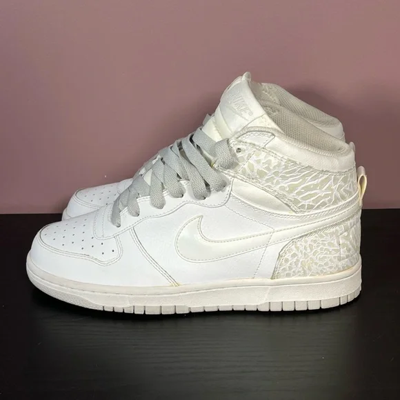 Nike Dunk High White Neutral Grey Size 8 Men 9.5 Women Gently Used Fast Shipping - Picture 1 of 6